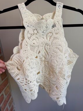 Ivory Crochet Lace Sleeveless Asymmetrical Hem Top